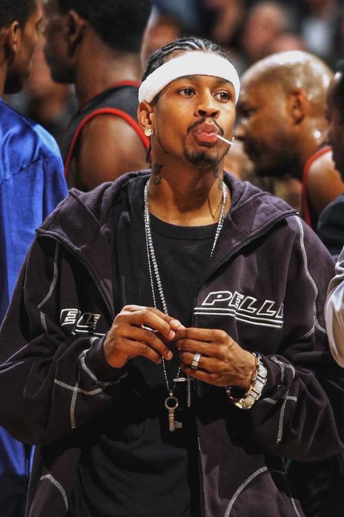 喀麦隆前主帅：埃托奥很自恋，他排挤奥纳纳等人参加非洲杯（喀麦隆前帅称：埃托奥过度自恋，曾阻挠奥纳纳等人征战非洲杯）