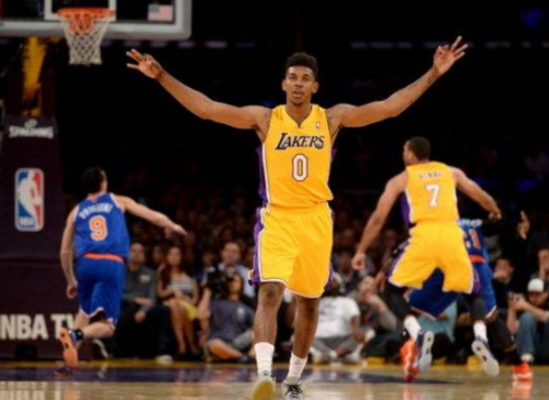 萨哈：麦克托米奈可以在皇马和巴萨踢球，甚至拜仁慕尼黑（萨哈：麦克托米奈足以效力皇马、巴萨，乃至拜仁）