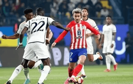 官方：皇家社会签下狼队前锋格德斯；据悉转会费为400万欧